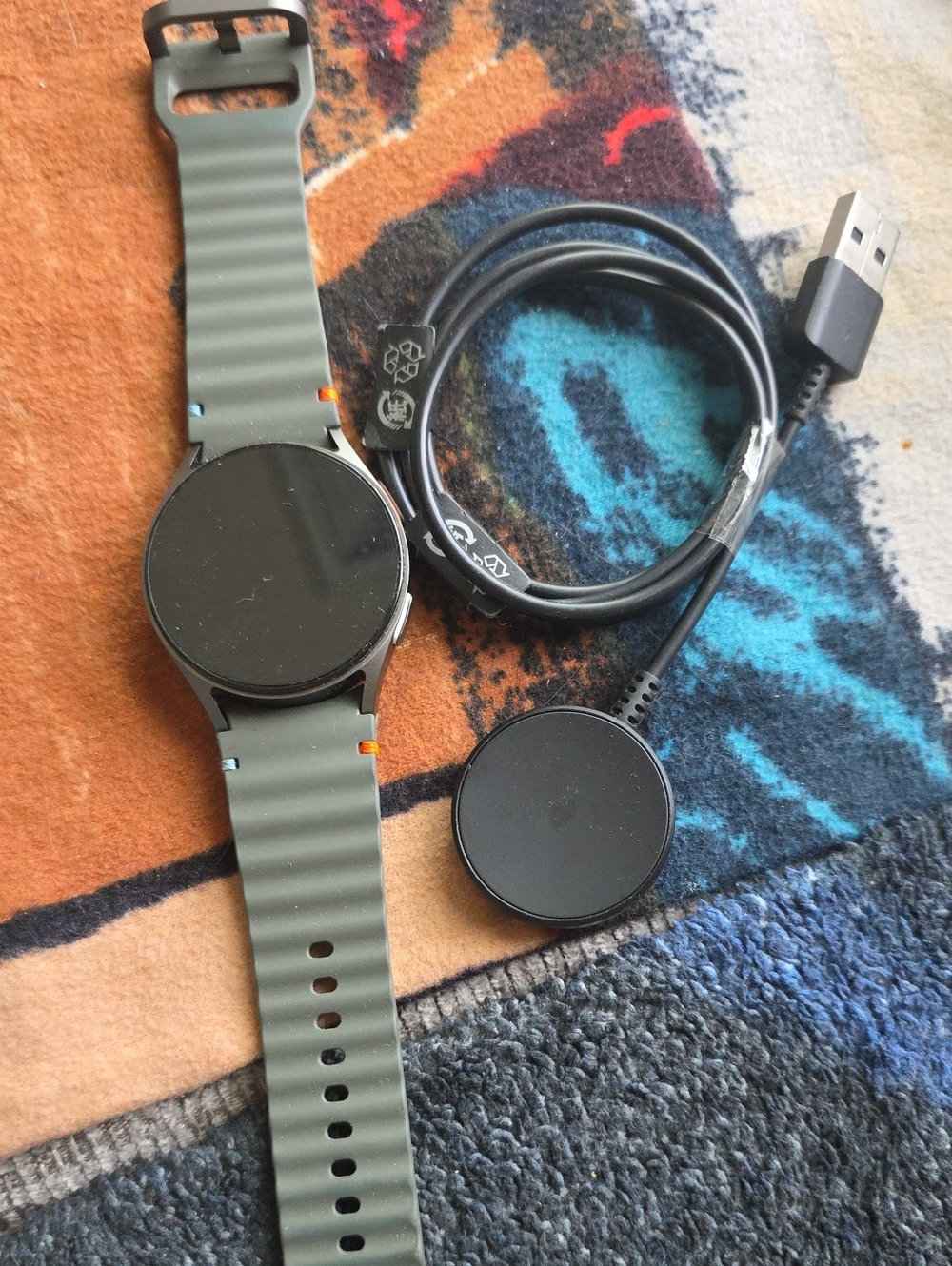 Samsung Olive Green Silicone Smartwatch with Magnetic Charger